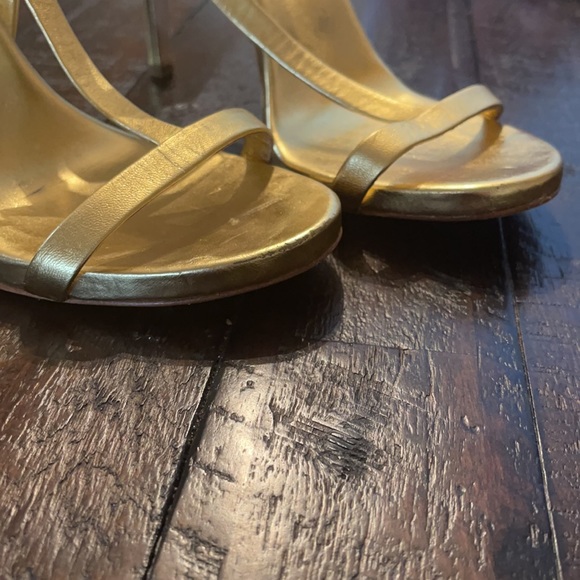 Vintage BCBG gold Leather heels - Picture 8 of 8
